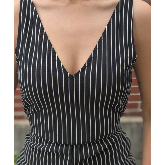 Black and White Striped Sleeveless Romper - Picture 5 of 8